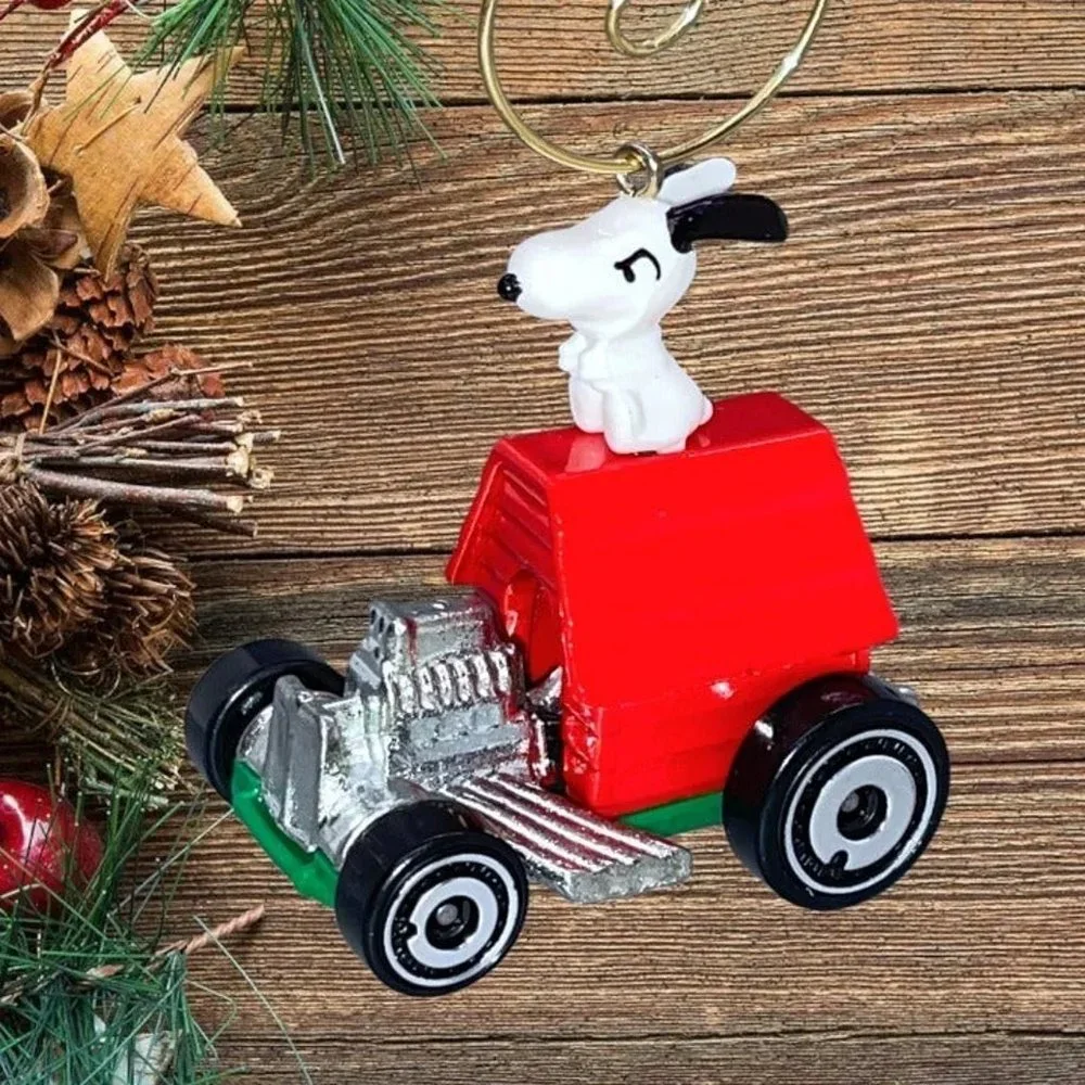 Peanuts Snoopy Dog House Car 1:64 Scale ONE‎ OF A KIND Christmas Tree Ornament